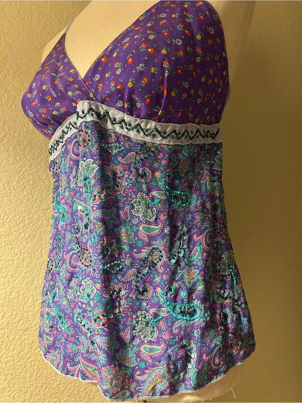 100% Silk Floral Paisley Beaded and Sequined Camisole Top Large Y2K